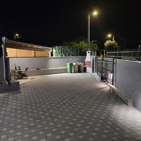 Apartman Dino Traù Esterno foto