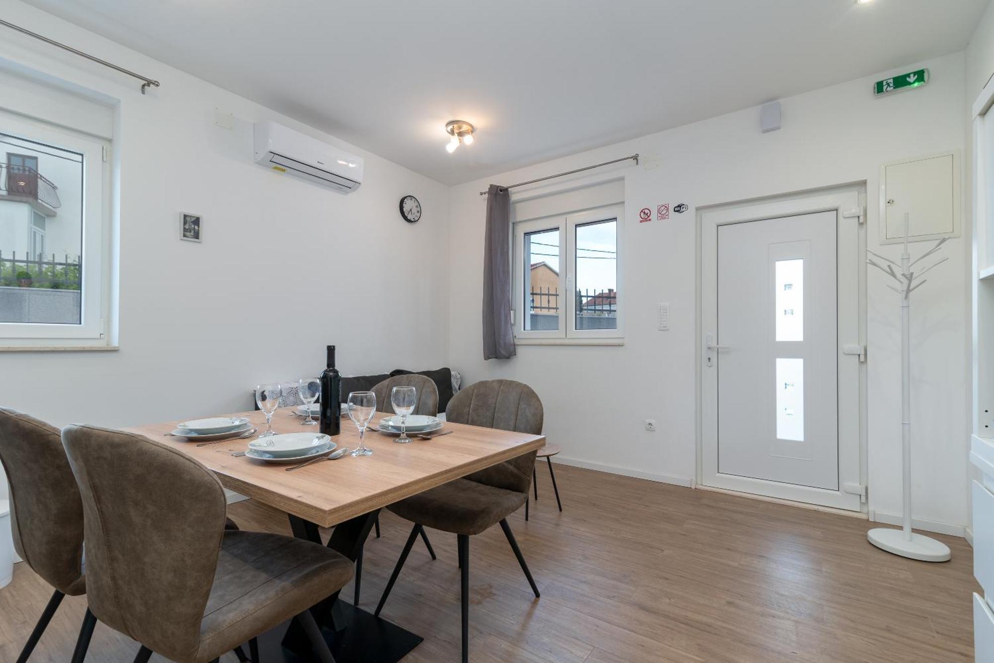 Apartman Dino Traù Esterno foto