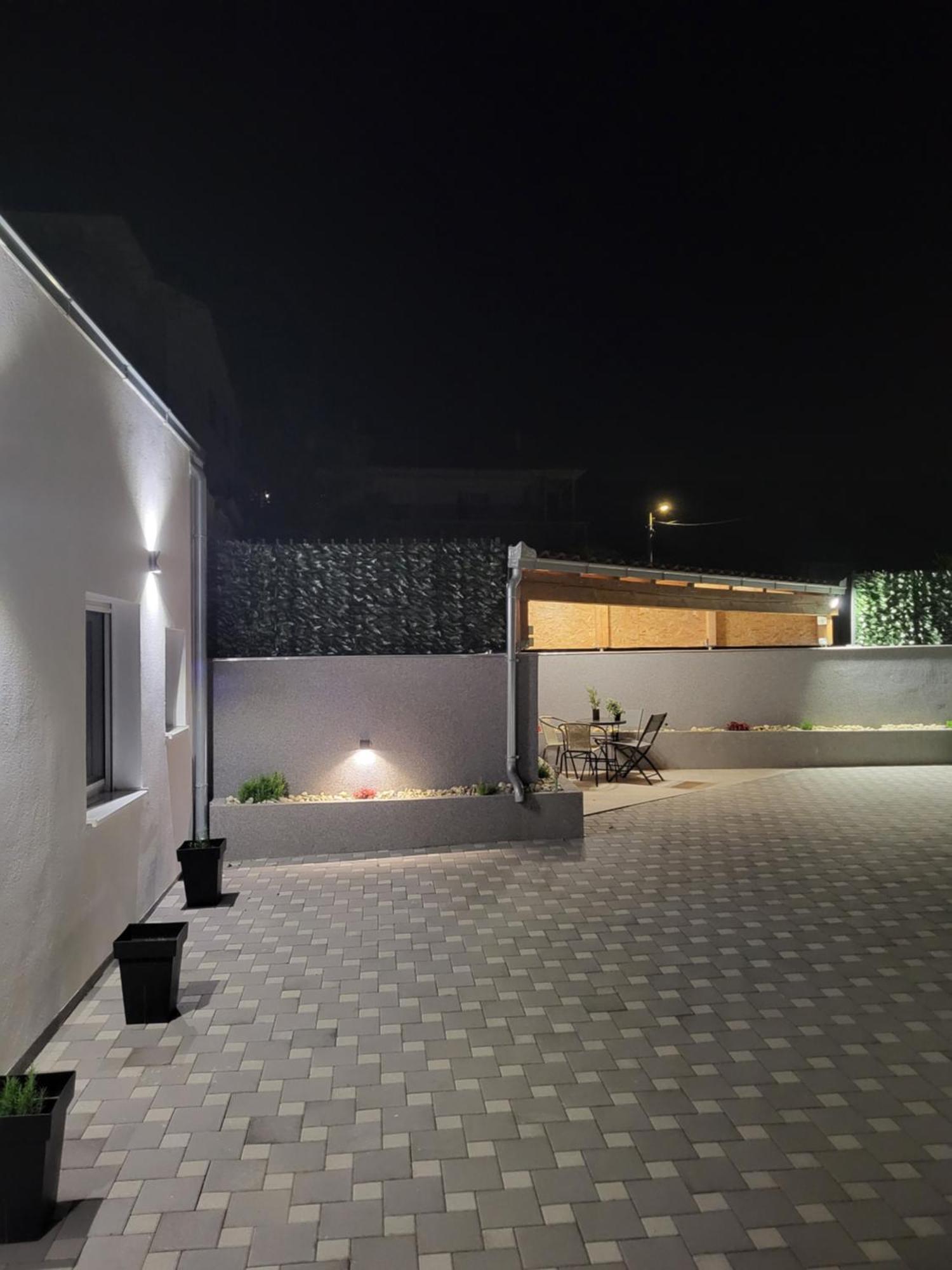 Apartman Dino Traù Esterno foto