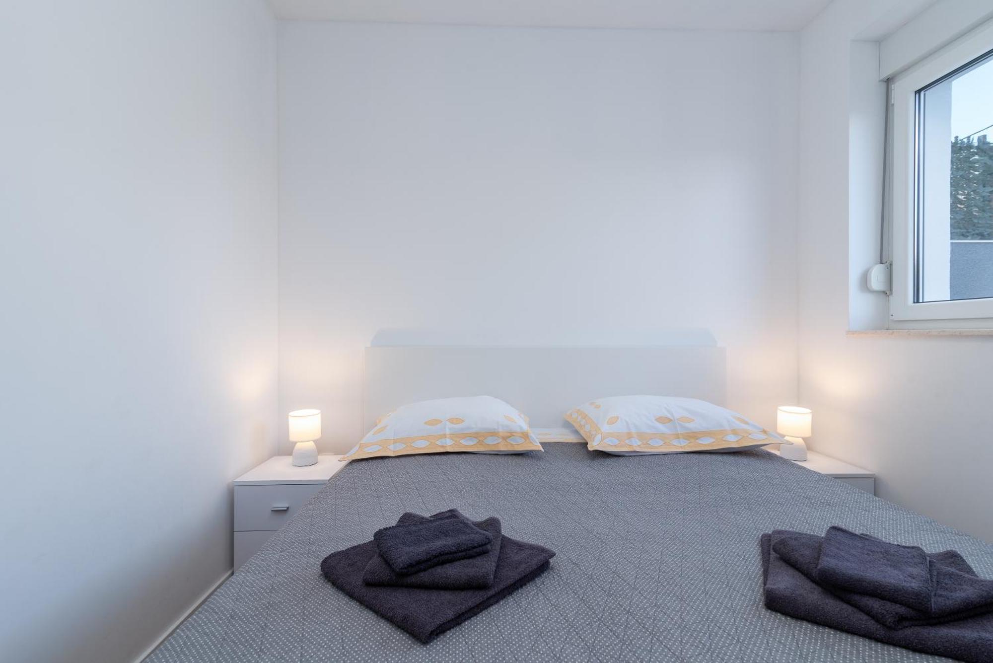 Apartman Dino Traù Esterno foto