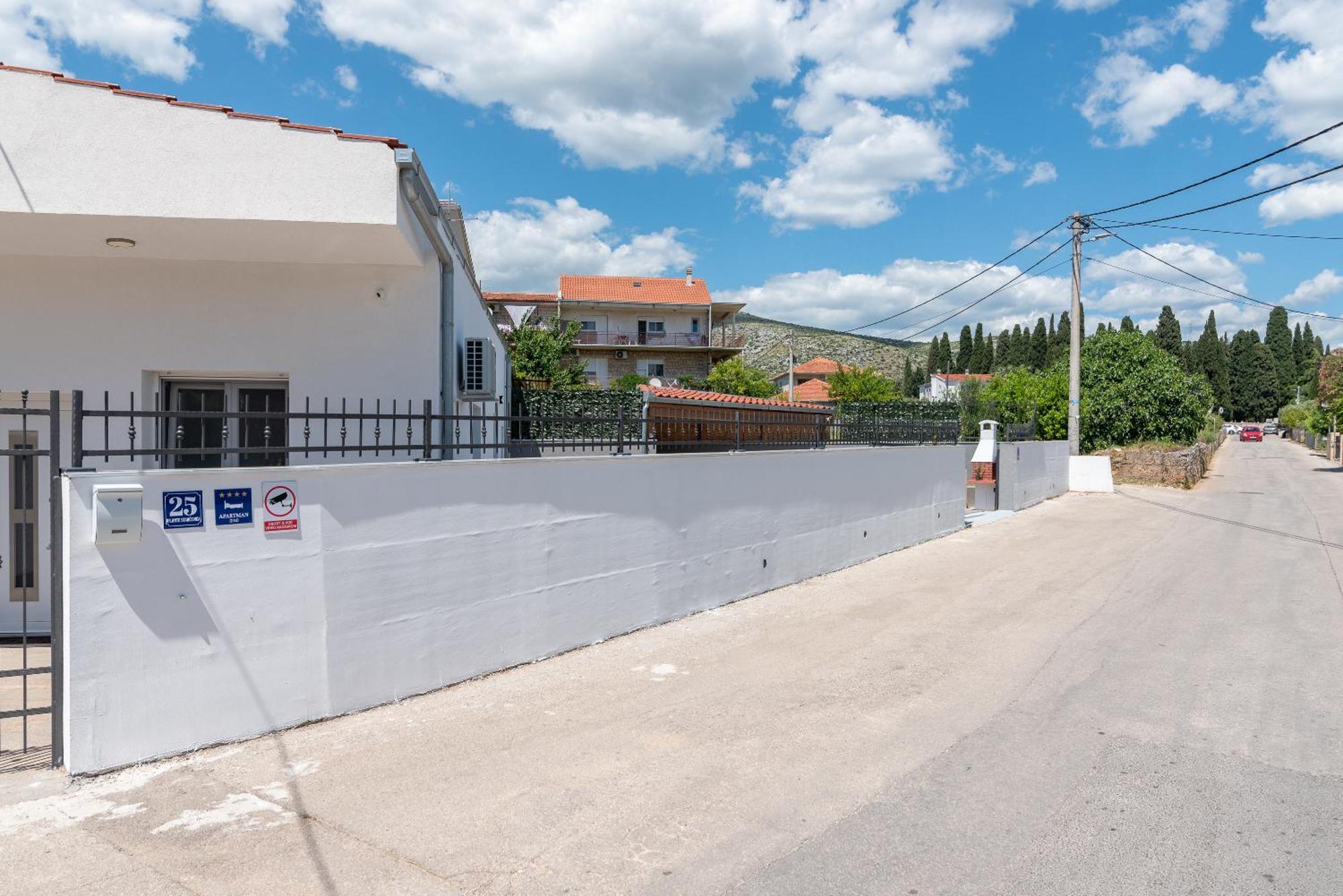 Apartman Dino Traù Esterno foto